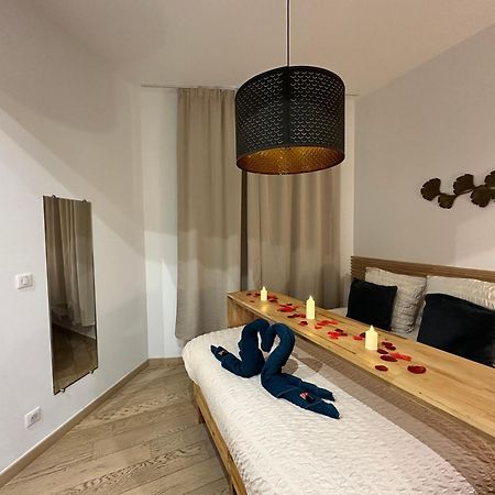 בורדו Mieuxqualhotel Jacuzzi Privatif La Parenthese מראה חיצוני תמונה