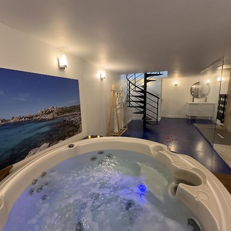 בורדו Mieuxqualhotel Jacuzzi Privatif La Parenthese מראה חיצוני תמונה