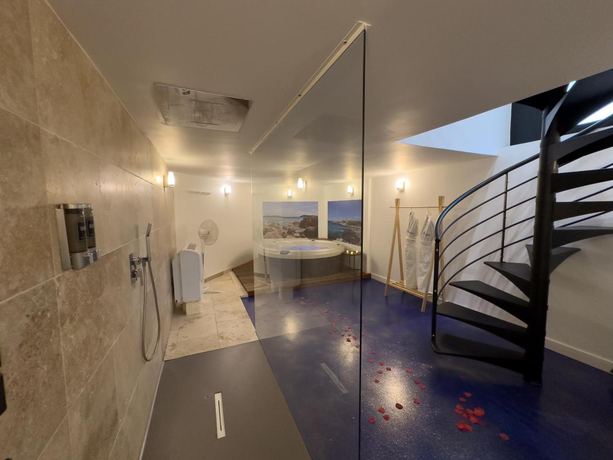 בורדו Mieuxqualhotel Jacuzzi Privatif La Parenthese מראה חיצוני תמונה