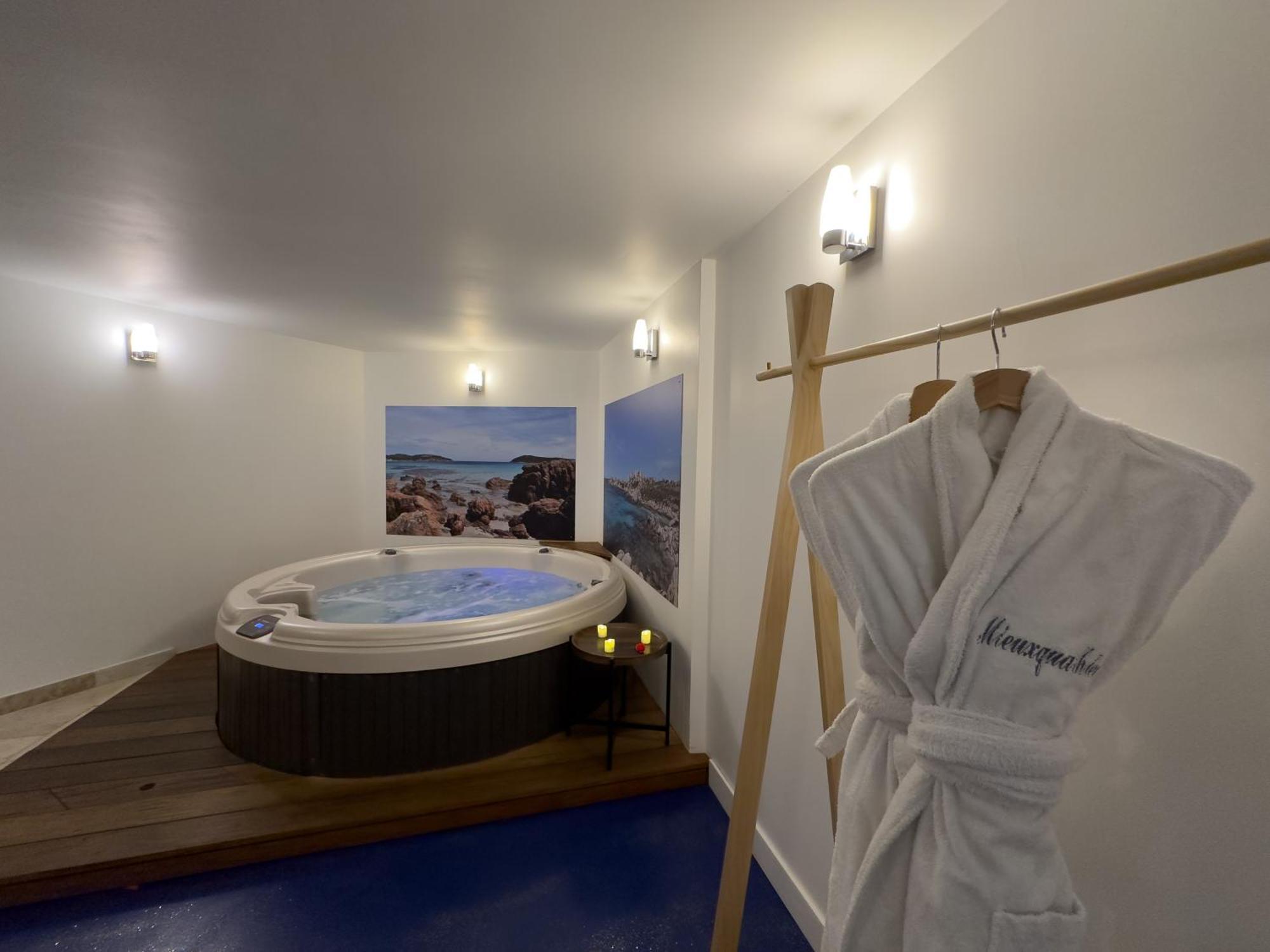 בורדו Mieuxqualhotel Jacuzzi Privatif La Parenthese מראה חיצוני תמונה